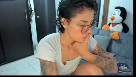 natt_op online show from May 14, 1:44 am