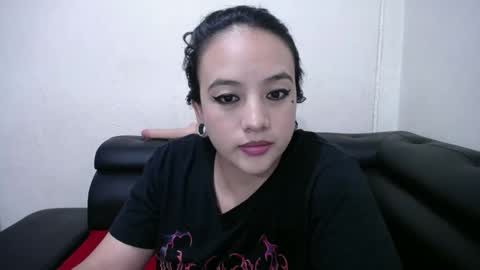 Snapshot of nattyhott1 chatting on March 12, 5:24 am Natty online show from March 12, 5:24 am