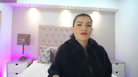 NattyQueen  online show from April 6, 1:01 pm