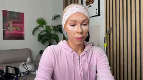 NATTY FIERROS online show from October 26, 7:31 pm