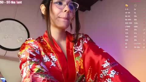 Naty Saenz online show from December 7, 10:01 am