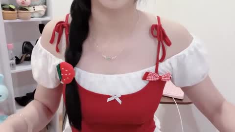 Kiki online show from May 14, 2:39 am