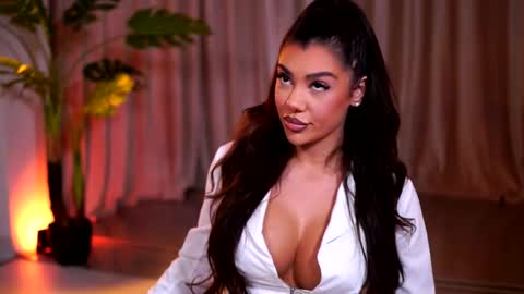 Naty online show from May 8, 7:38 pm