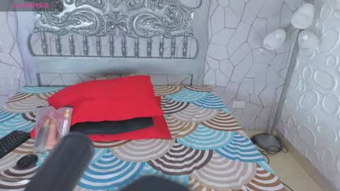natyrussel online show from July 7, 11:57 am