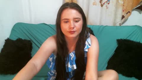 Snapshot of natyscoth chatting on December 12, 2:15 am online show from December 12, 2:15 am