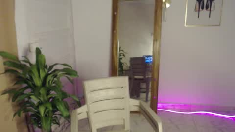 Stella Mcqueen online show from May 1, 9:29 pm