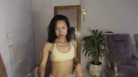 Stella Mcqueen online show from May 22, 1:09 pm