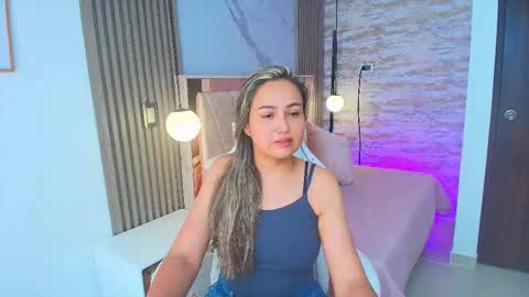 Lila  online show from October 3, 3:06 pm