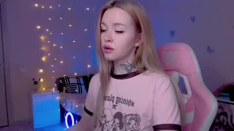 Mable online show from March 26, 2:25 am