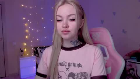 Mable online show from April 9, 1:19 am