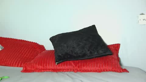 naughty_princess25 online show from October 16, 5:48 pm