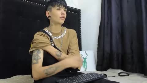 naughtyboy_rs online show from September 15, 3:48 am