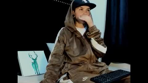 naughtyboy_rs online show from September 26, 6:11 am