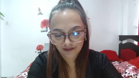 Snapshot of naughtygoddesss chatting on September 30, 3:28 pm naughtygoddesss online show from September 30, 3:28 pm