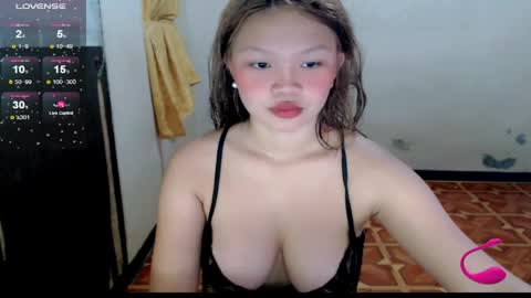 naughtymaegirl online show from March 22, 5:46 am