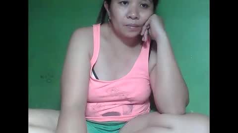 naughtymom26 online show from April 9, 6:16 am