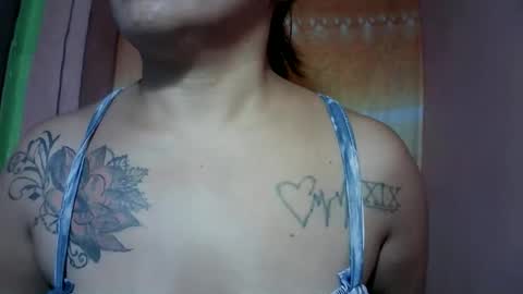 naughtymom_33 online show from November 4, 3:44 am