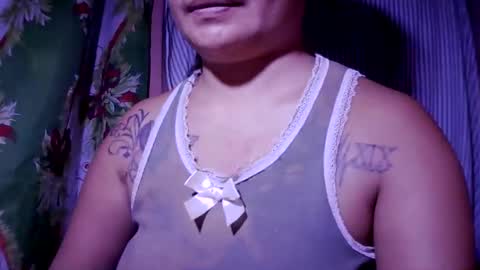 naughtymom_33 online show from May 9, 1:29 am