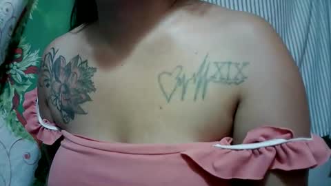naughtymom_33 online show from May 4, 6:28 am