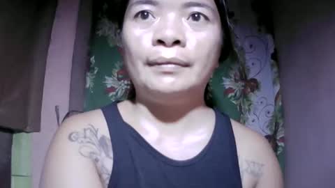 naughtymom_33 online show from May 22, 9:46 pm