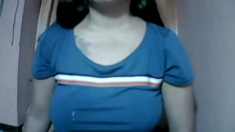 Snapshot of naughtymom_33 chatting on September 8, 7:46 pm naughtymom_33 online show from September 8, 7:46 pm