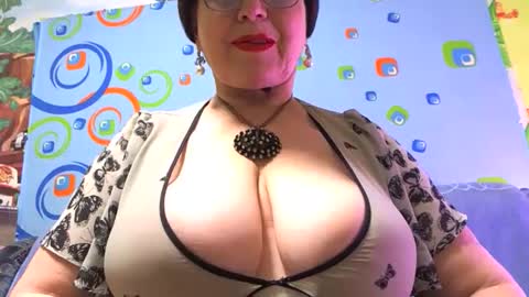 OldKinkyMILF online show from January 25, 5:40 am