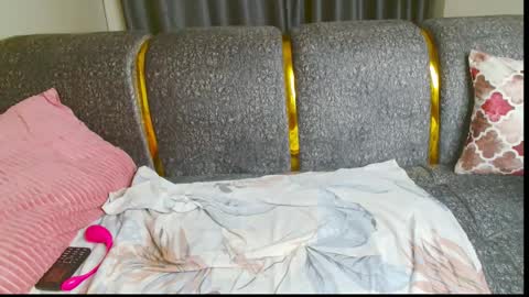 ellah online show from October 19, 4:09 pm