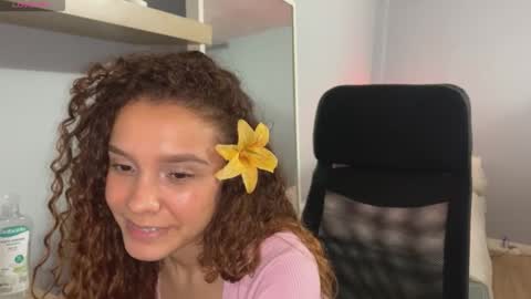 Arantxa online show from December 19, 6:55 pm