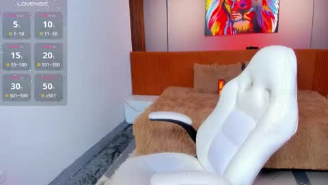 naugthy_brunette_ online show from December 17, 7:07 pm