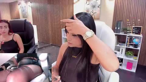         online show from November 10, 8:04 pm