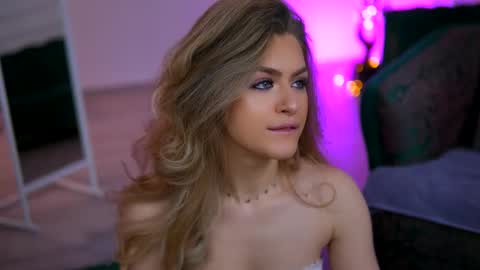 Naya online show from March 27, 8:09 pm