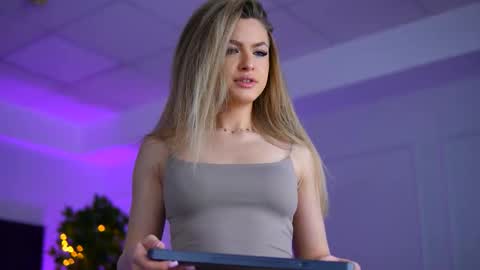 Naya online show from March 21, 8:14 pm