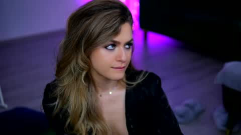 Naya online show from April 4, 7:56 pm