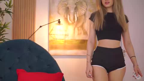 Naya online show from March 2, 8:04 pm