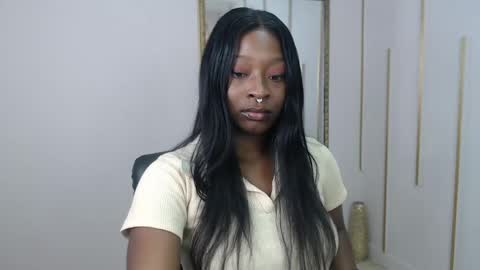 Nayaris 3 online show from May 17, 2:16 pm