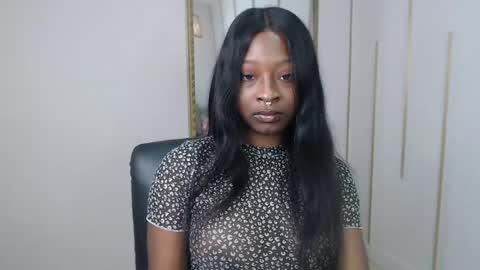 Nayaris 3 online show from May 26, 3:22 pm