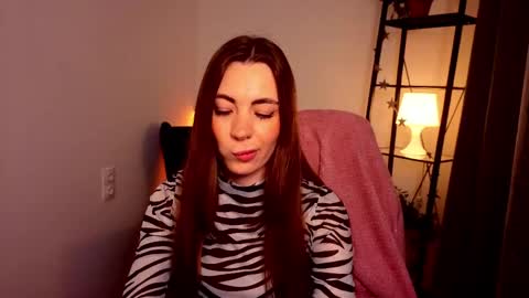 Mia online show from April 6, 5:19 am