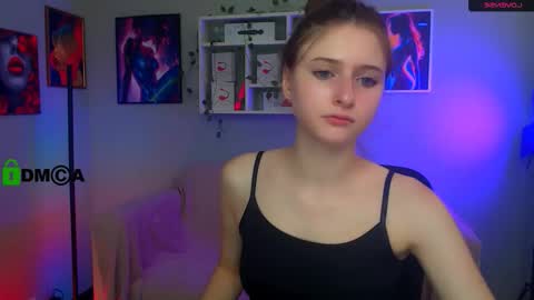 Snapshot of nekky_mouse chatting on September 11, 9:20 am Meow online show from September 11, 9:20 am