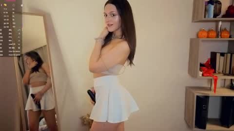 Vicky and Beatrice online show from May 11, 9:01 pm