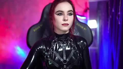    online show from July 5, 5:51 pm