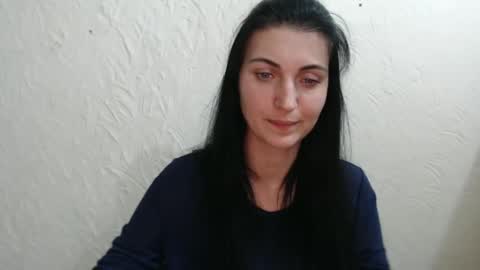 Nensy online show from December 17, 3:06 pm