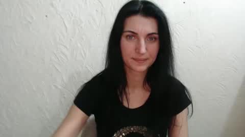 Nensy online show from December 3, 3:44 pm