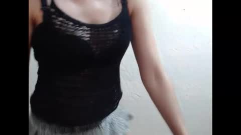 Nensy online show from May 16, 7:35 pm