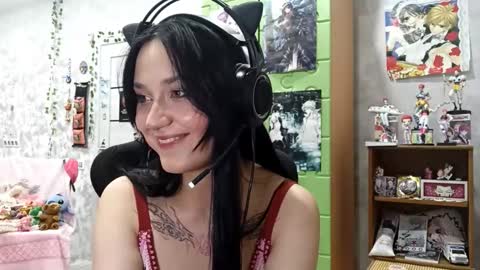 Mia online show from September 18, 10:25 am