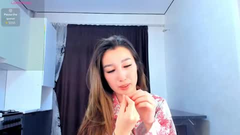 Sakura online show from April 6, 3:50 am