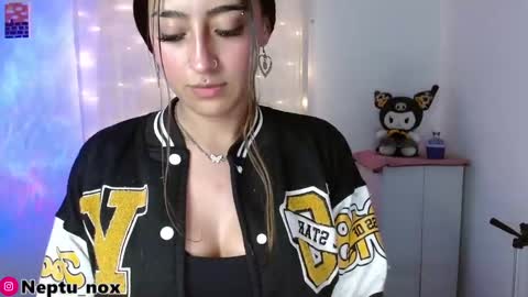 Snapshot of neptu_noxx chatting on January 14, 11:16 pm Neptu noxx online show from January 14, 11:16 pm