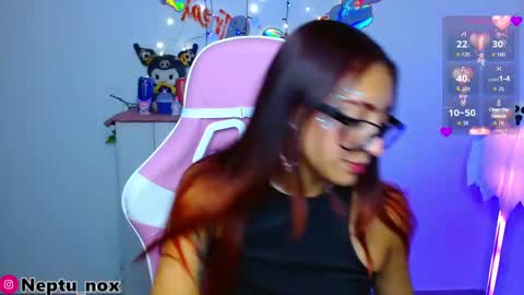 Snapshot of neptu_noxx chatting on October 15, 7:00 am Neptu noxx online show from October 15, 7:00 am