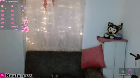 Snapshot of neptu_noxx chatting on January 31, 4:25 am Neptu noxx online show from January 31, 4:25 am