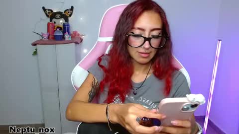 Snapshot of neptu_noxx chatting on September 10, 12:54 am Neptu noxx online show from September 10, 12:54 am