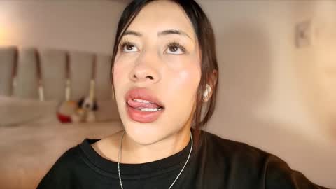 Snapshot of nerak_a chatting on December 30, 6:38 pm Helena Every Friday new video for my fan club loves online show from December 30, 6:38 pm